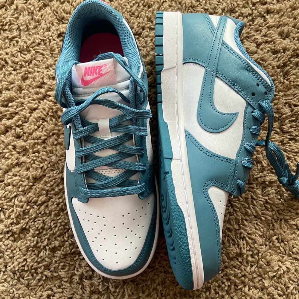 Nike dunk low unisex. Missing box lid